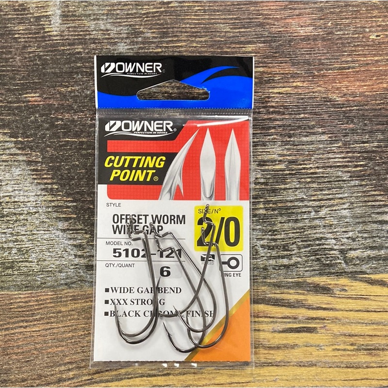 Owner Offset Worm Wide Gap 2/0 Chrome Black