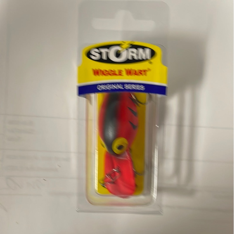 Storm Wiggle Wart  V90 Fire Red/Black