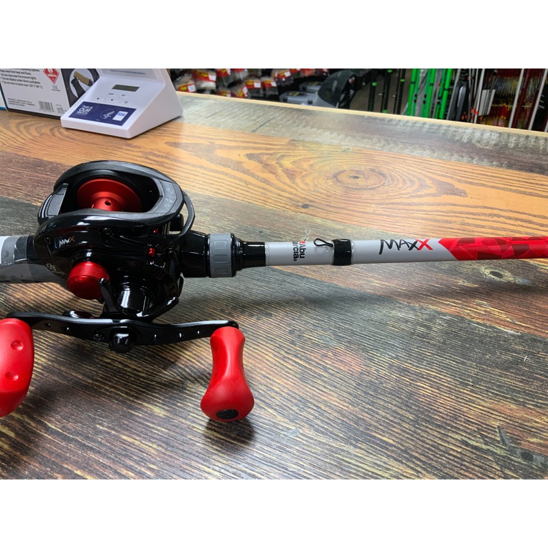 Abu Garcia 7 Maxx Baitcast Combo